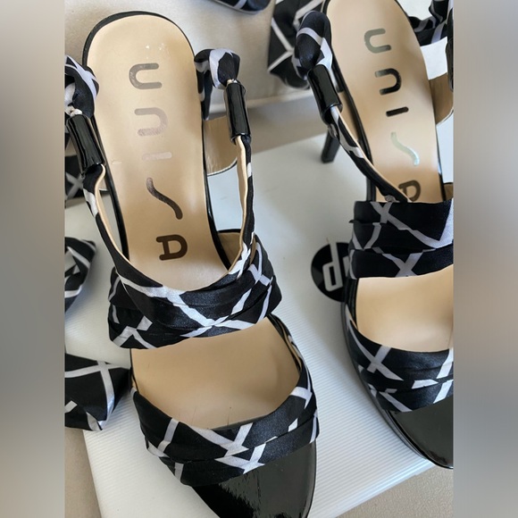 UNISA SHOE BLACK & WHITE LACE UP SANDALS WITH 4” HEELS. NWOT LEATHER INSOLE - Picture 5 of 12